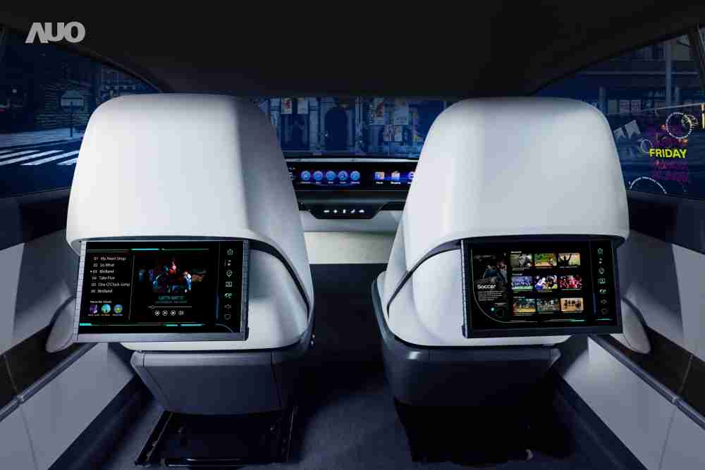 壹号平台新一代Smart Cockpit 2024，，，以Micro LED先进显示技术优势，，，创建〝可卷式后座娱乐显示器〞，，仅在互动时才显示出所需画面及信息，，，，扩充更丰富的娱乐和交互信息服务，，，获国际奖项荣耀